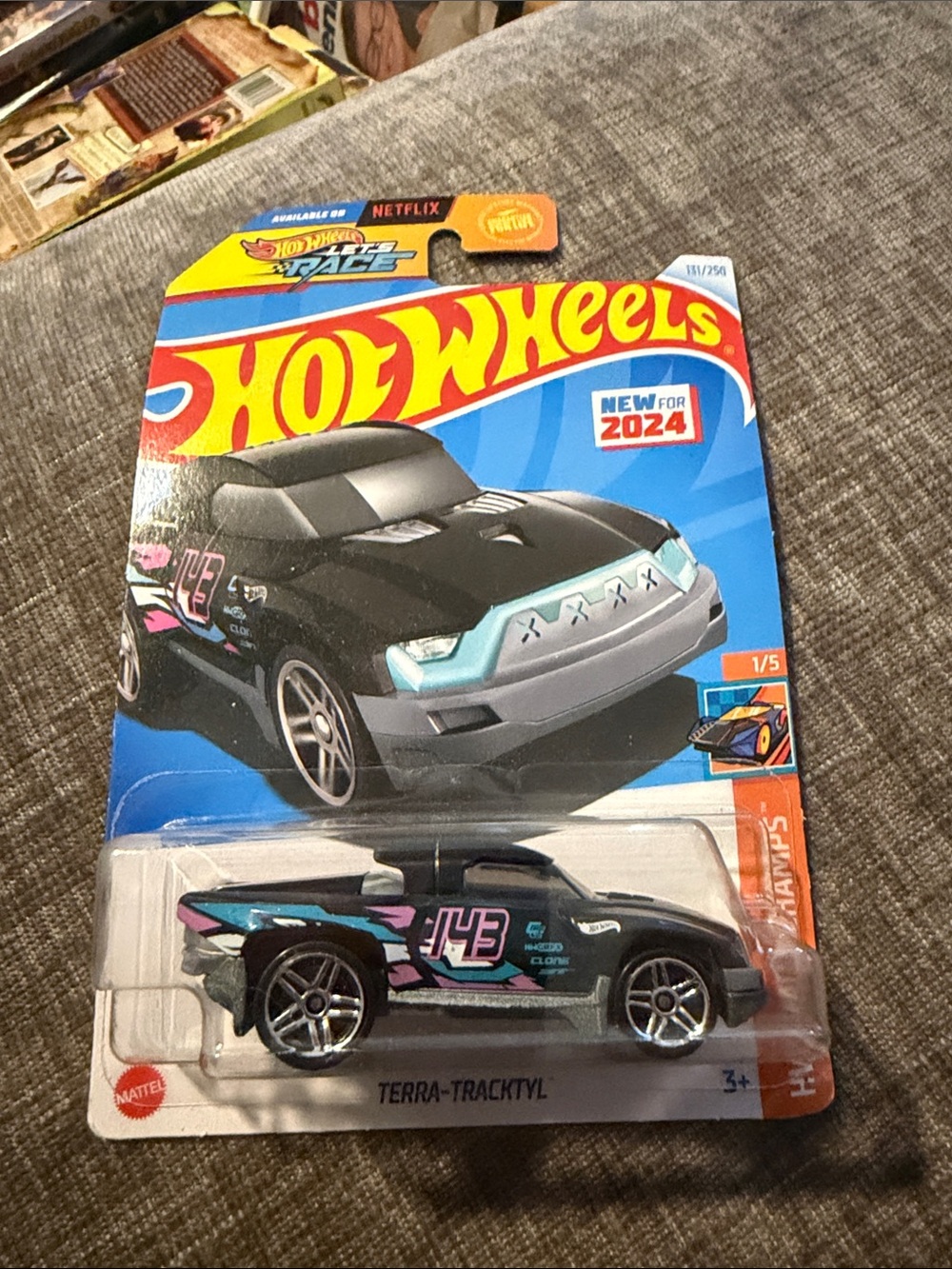 Hot Wheels Terra-Tracktyl 2024 HW Race Day 1/5 Black Die-Cast Car‎
